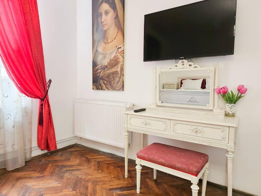 Ludovic Boutique Apartment Brasov Luaran gambar